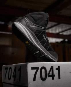 Keen Men's Vista Energy Mid (Carbon-Fiber Toe) | Vapor/Black -Shoes Shop Of Ken 1024588 PDP LeftImage