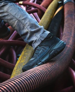 Keen Men's Kansas City Waterproof Mid (Carbon-Fiber Toe) | Black/Gun Metal -Shoes Shop Of Ken 1025695 PDP LeftImage